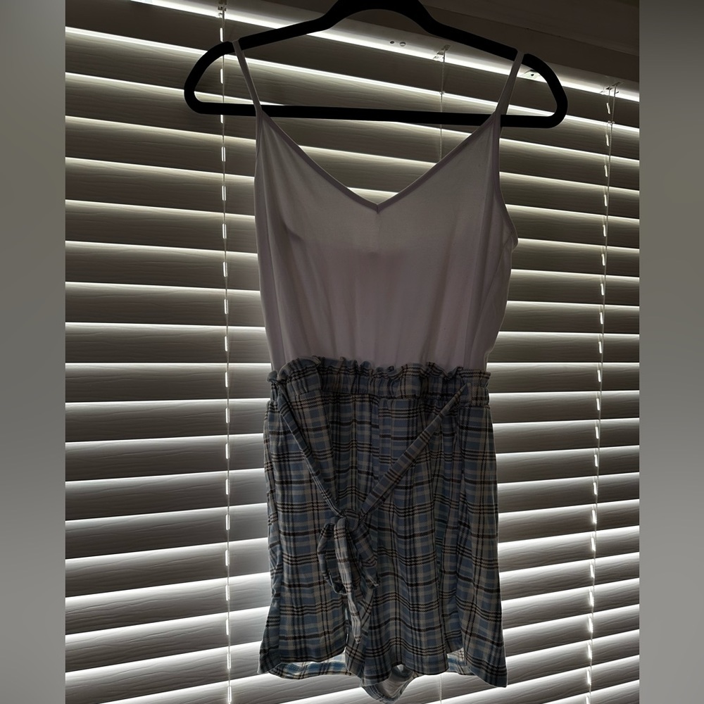 No Comment Romper - size MEDIUM (fits like small) - WHITE & BLUE